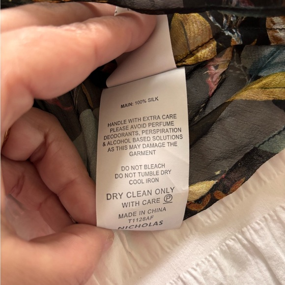 Nicholas Multicolor Blouse with Tie Front 100% Silk - Picture 6 of 11